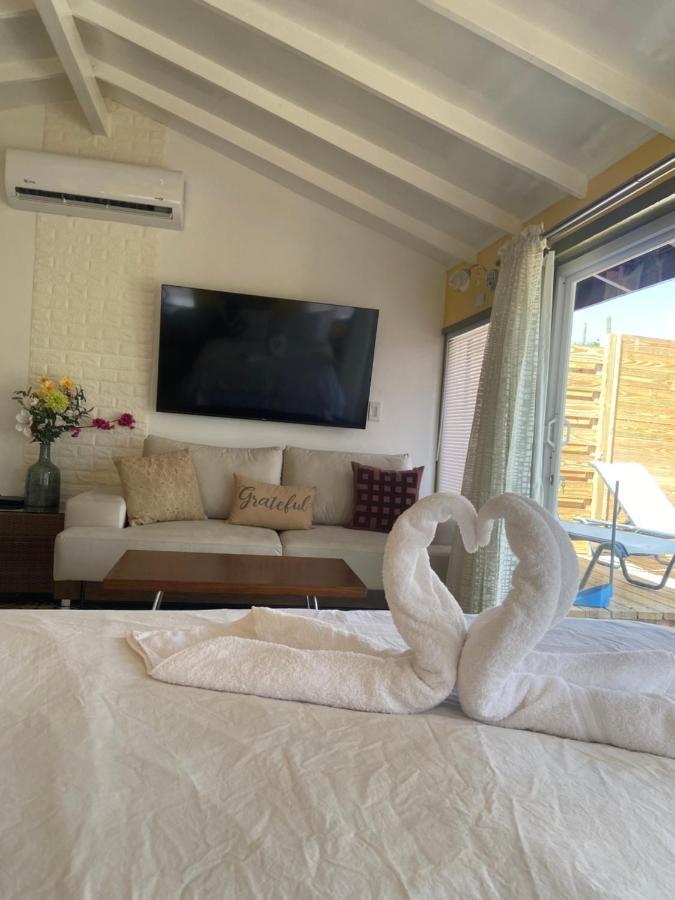 Cozy Studio With Private Spa Ораньєстад Екстер'єр фото